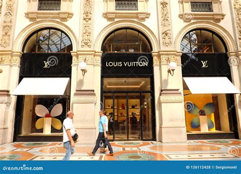 lv milano store|louis vuitton milano store.